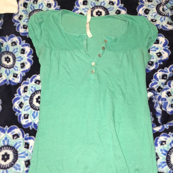 Teal shirt - Picture 1 of 3